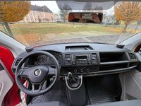Gebraucht VW T6 114 PS (83 kW) 2018 Rot Van