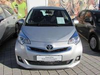 Gebraucht Toyota Verso-S Lounge 99 PS (72 kW) 2015 Silber Van / Kleinbus