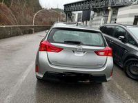 gebraucht Toyota Auris Auris1,33 dVVT-i Young Young