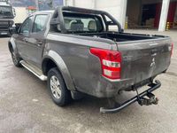 Gebraucht Mitsubishi L200 Basis 154 PS (113 kW) 2017 Braun Abholung
