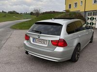 gebraucht BMW 330 330 d Touring Österreich-Paket Aut.
