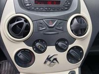 Gebraucht Ford Ka Ambiente 69 PS (50 kW) 2009 Gelb Kleinwagen