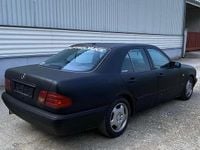 Gebraucht Mercedes E300 Avantgarde 177 PS (130 kW) 1999 Limousine
