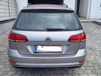 Gebraucht VW Golf VII 116 PS (85 kW) 2018 Silber Kombi