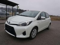 Gebraucht Toyota Yaris Hybrid Active 75 PS (55 kW) 2014 Weiß Limousine