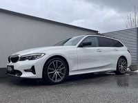 Gebraucht BMW 330e Sport Line 184 PS (135 kW) 2021 Weiß Kombi