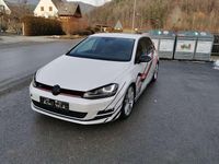 Gebraucht VW Golf VII Highline 122 PS (89 kW) 2013 Weiß Limousine
