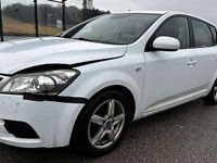 Gebraucht Kia Ceed 90 PS (66 kW) 2012 Grau Kleinwagen