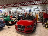 Gebraucht Audi A3 Cabriolet Attraction 102 PS (75 kW) 2010 Rot Cabrio