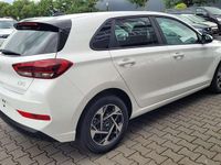 gebraucht Hyundai i30 Familiy HB Family*Navi*LED*Shzg*Lhzg*PDC*Cam*16...