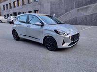 Gebraucht Hyundai i10 Pure 67 PS (49 kW) 2020 Grau Kleinwagen