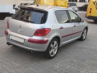 gebraucht Peugeot 307 Active Pro 1,6 HDi 110 FAP Turbo mit neuem Pickerl