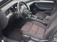 Gebraucht VW Passat Comfortline 120 PS (88 kW) 2015 Grau Kombi