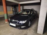 Gebraucht Skoda Superb Elegance 140 PS (102 kW) 2011 Schwarz Kombi
