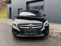 Gebraucht Mercedes A180 109 PS (80 kW) 2014 Schwarz Limousine