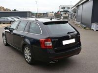 gebraucht Skoda Octavia Combi RS 2,0 TDI 4x4 DSG ACC NAVI XEN PDC RÜFAK...