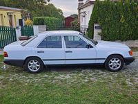 Gebraucht Mercedes E230 132 PS (97 kW) 1988 Weiß Kombi