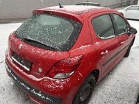 Gebraucht Peugeot 207 Tendance 73 PS (53 kW) 2010 Rot Kleinwagen
