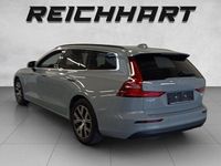 Gebraucht Volvo V60 197 PS (144 kW) 2025 Grau Kombi