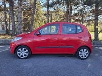 Gebraucht Hyundai i10 Life 68 PS (50 kW) 2012 Rot Kleinwagen