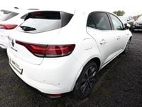 Gebraucht Renault Mégane IV Techno 140 PS (102 kW) 2023 Weiß Limousine