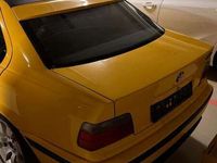 gebraucht BMW M3 M3 3.0*Dakar-Gelb* * Limousine*