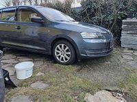 Gebraucht Skoda Rapid Ambition 105 PS (77 kW) 2015 Blau Kleinwagen