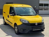 Gebraucht Fiat Doblò Basis 95 PS (69 kW) 2018 Gelb Van / Kleinbus