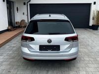 Gebraucht VW Passat Business 150 PS (110 kW) 2023 Silber Kombi