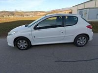 Gebraucht Peugeot 206 60 PS (44 kW) 2012 Weiß Limousine