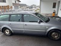 Gebraucht VW Passat 101 PS (74 kW) 2001 Grau Kombi