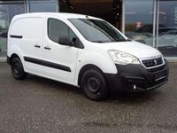 Gebraucht Peugeot Partner Premium 99 PS (72 kW) 2018 Weiß Van / Kleinbus