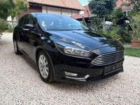 gebraucht Ford Focus 15 Benzin Titanium Automatik - Scheckheft