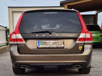 gebraucht Volvo V70 D4 Summum Geartronic