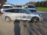 gebraucht Ford Focus Traveller 1,0 EcoBoost Trend Edition! erst 48000KM
