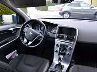 gebraucht Volvo XC60 D4 Momentum Geartronic AHK NAVI PDC SZH XENO