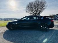 gebraucht Jaguar XE 20d Prestige Aut.
