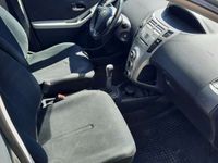 gebraucht Toyota Yaris 13 VVT-i Linea Luna