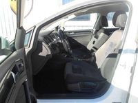 Gebraucht VW Golf VII Highline 105 PS (77 kW) 2013 Weiß Limousine