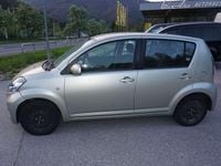 Gebraucht Daihatsu Sirion 91 PS (66 kW) 2010 Silber Kleinwagen