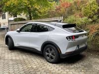 Gebraucht Ford Mustang Mach-E Extended Range 216 kW (294 PS) 2022 Weiß SUV