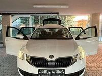 gebraucht Skoda Octavia Combi 16 TDI Ambition Limited