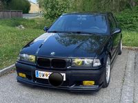 Gebraucht BMW 325 192 PS (141 kW) 1992 Schwarz Limousine