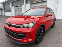 Gebraucht VW Tiguan 131 PS (96 kW) 2024 Rot SUV
