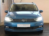 Gebraucht VW Touran Comfortline 122 PS (89 kW) 2022 Blau Van / Kleinbus