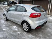 Gebraucht Kia Rio 86 PS (63 kW) 2013 Silber Limousine