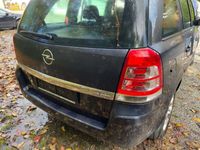 gebraucht Opel Zafira 1,9 CDTI Edition DPF