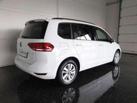 Gebraucht VW Touran 150 PS (110 kW) 2022 Weiß Van / Kleinbus