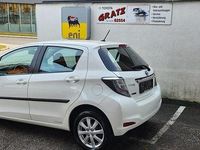 Gebraucht Toyota Yaris Hybrid Lounge 75 PS (55 kW) 2013 Kleinwagen