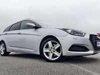 Gebraucht Hyundai i40 Premium 141 PS (103 kW) 2015 Silber Kombi